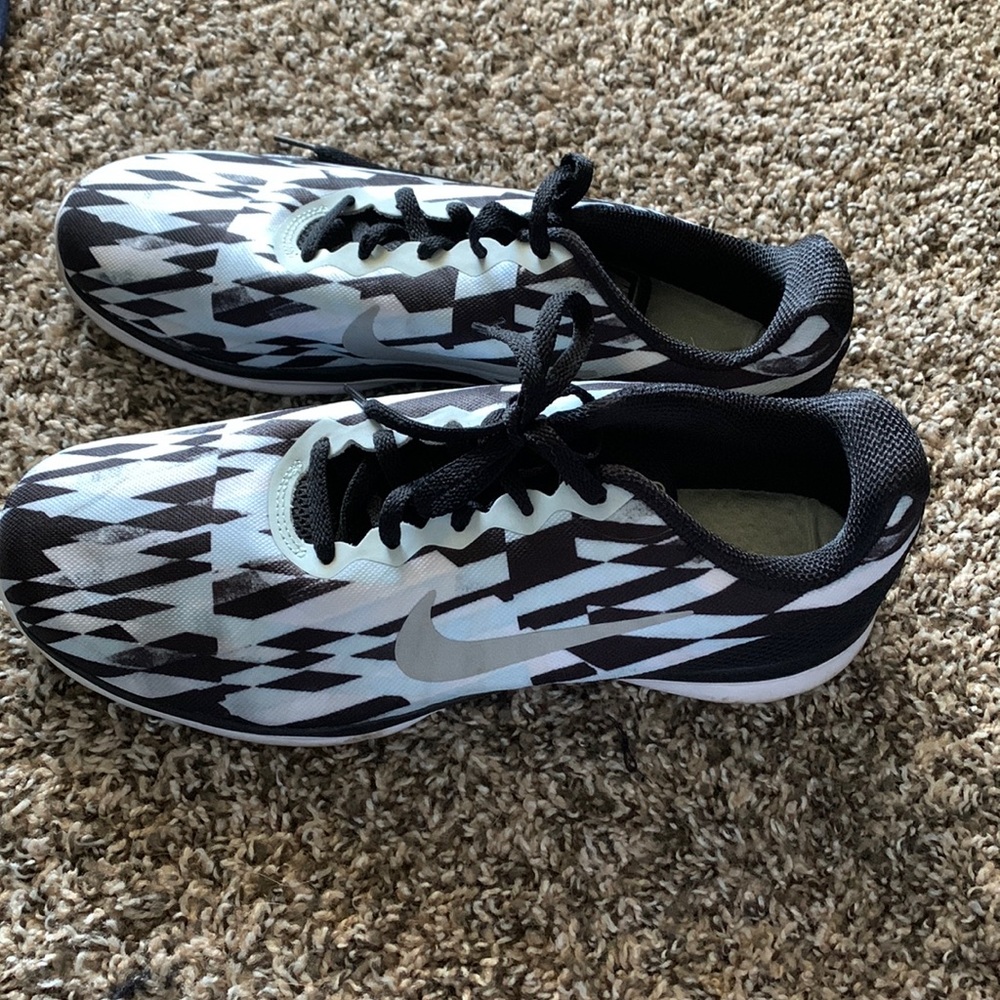 Nike gym shoes